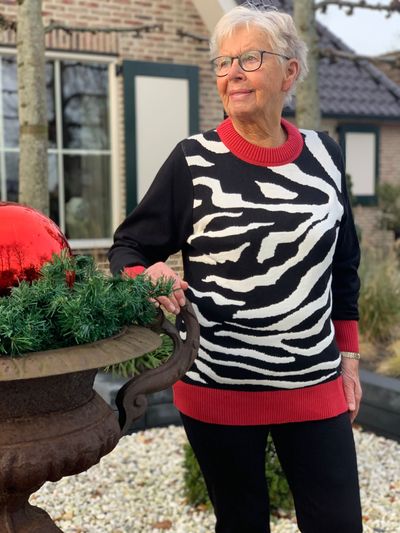 Foto van Leona trui zebra rood